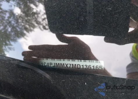 2021 Jeep Cherokee Latitude Lux 4X4 from USA, damaged, VIN 1C4PJMMX7MD136165